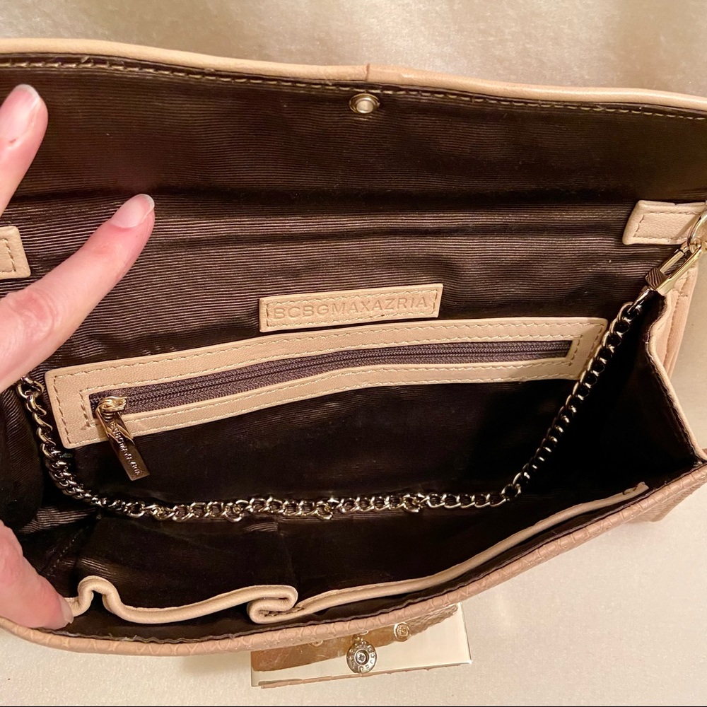 ✨EUC BCBGMAXAZRIA Clutch Bag - Picture 3 of 4